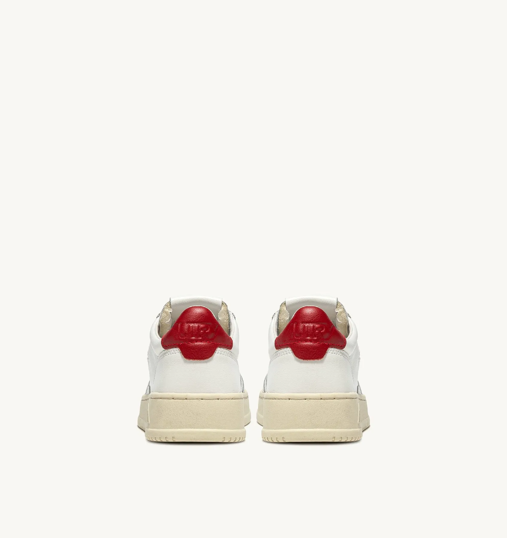 AUTRY SNEAKERS MAN  MEDALIST LOW SNEAKERS IN WHITE AND RED LEATHER