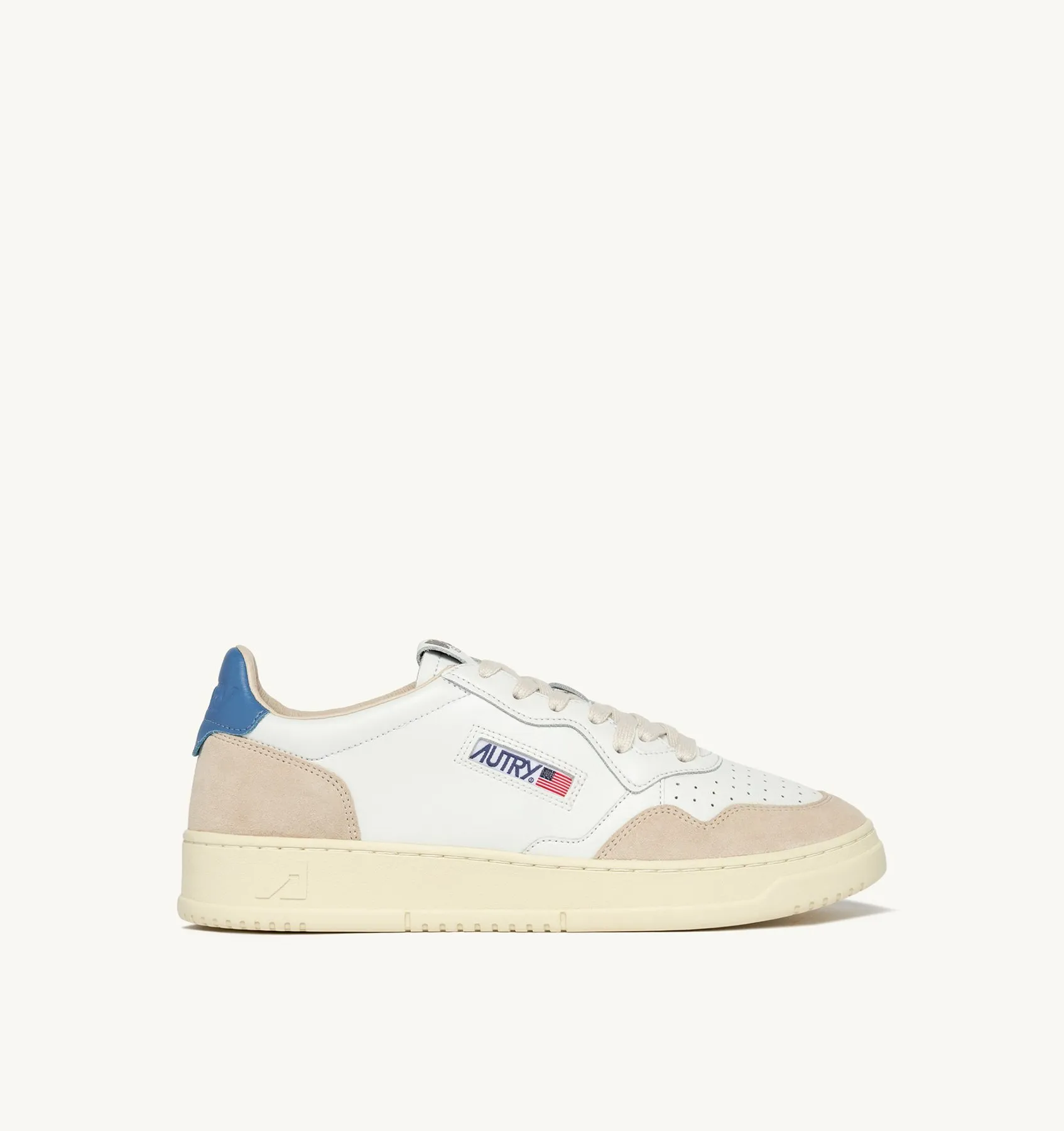 AUTRY SNEAKERS MAN  MEDALIST LOW SNEAKERS IN WHITE LEATHER AND BEIGE SUEDE