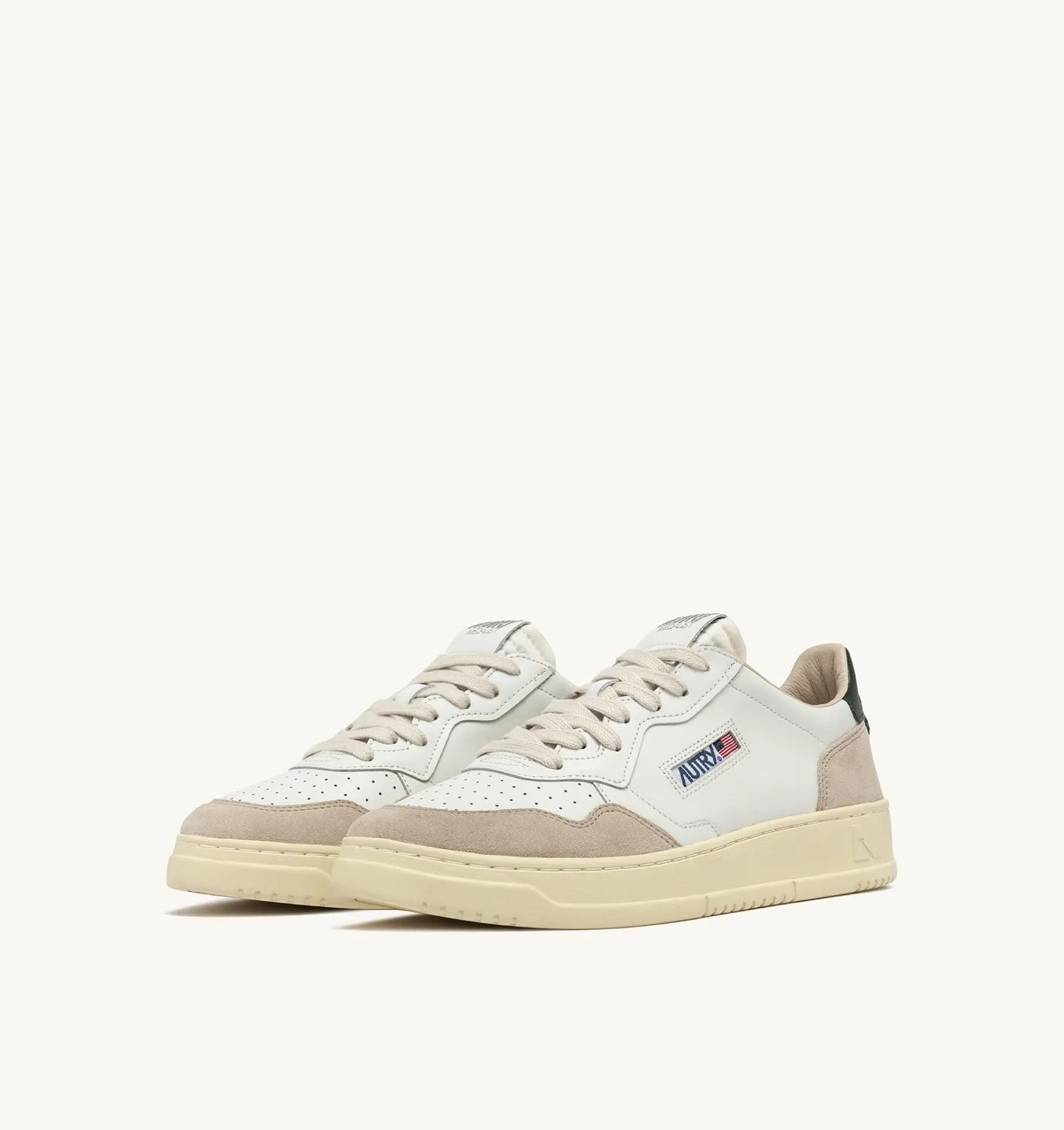 AUTRY SNEAKERS MANMEDALIST LOW SNEAKERS IN WHITE AND MOUNTAIN LEATHER AND BEIGE SUEDE